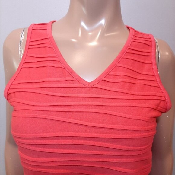 3/$20 REITMANS Pintucked Sleeveless Top Vneck Coral Tank Wide Shoulder Textured - Picture 3 of 10
